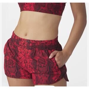 Glyder Cherry Snake Women’s Running Shorts Vented NWT M
